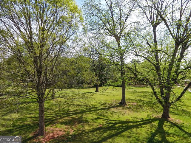 2117 W Grantville Road, Grantville, GA 30220