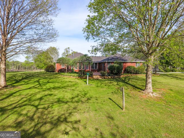 2117 W Grantville Road, Grantville, GA 30220