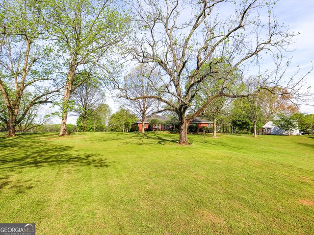 2117 W Grantville Road, Grantville, GA 30220