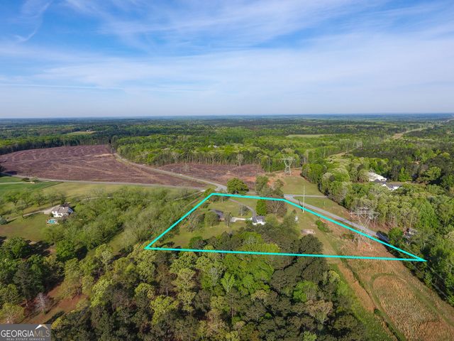 2117 W Grantville Road, Grantville, GA 30220