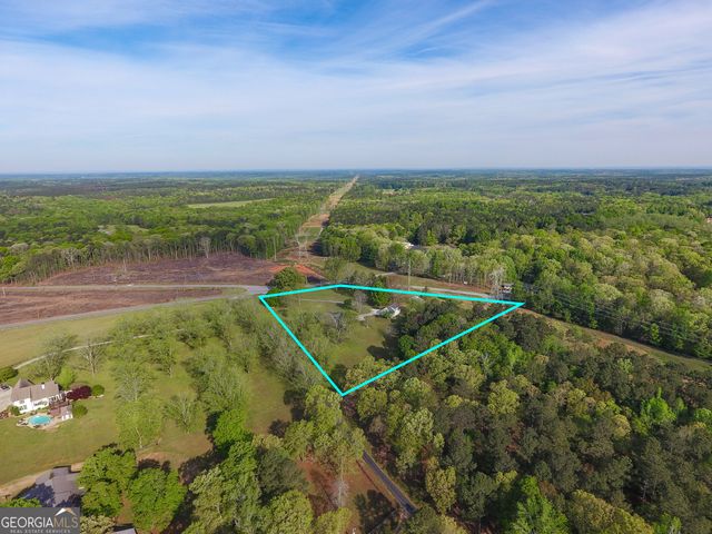 2117 W Grantville Road, Grantville, GA 30220