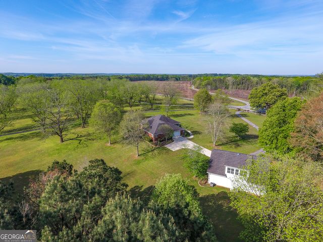 2117 W Grantville Road, Grantville, GA 30220