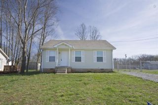 1201 Carol Dr, Oak Grove, KY 42262