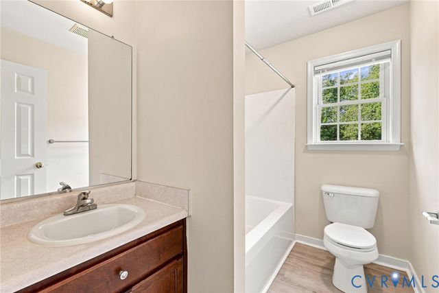 15718 Pypers Pointe Dr, Chesterfield, VA 23838
