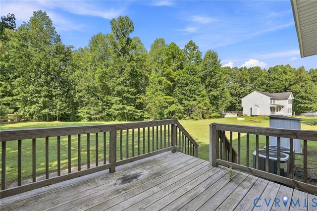 15718 Pypers Pointe Dr, Chesterfield, VA 23838