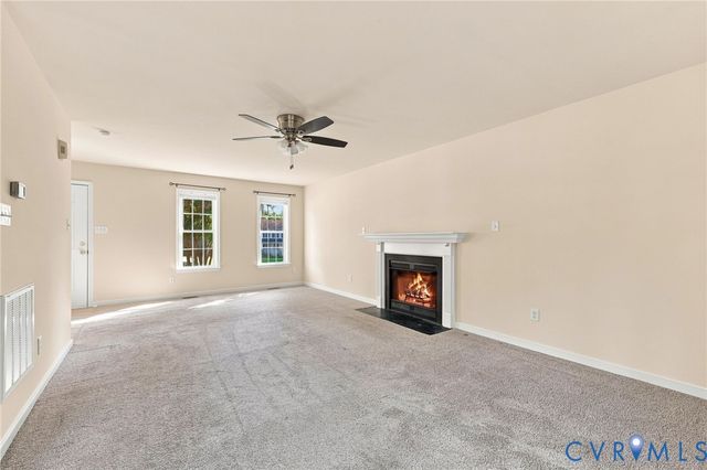 15718 Pypers Pointe Dr, Chesterfield, VA 23838