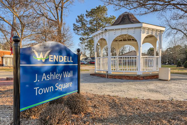 608 Rocky Shore Lane, Wendell, NC 27591