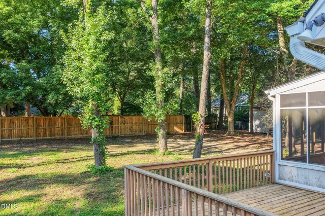 704 E Maple Lane, Fuquay Varina, NC 27526