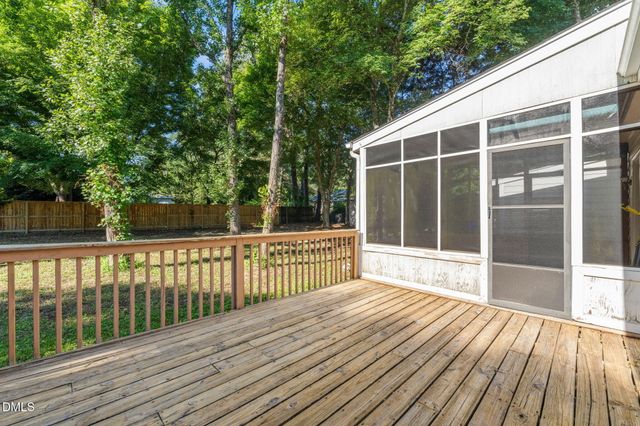 704 E Maple Lane, Fuquay Varina, NC 27526