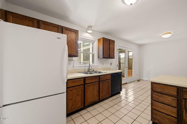 704 E Maple Lane, Fuquay Varina, NC 27526