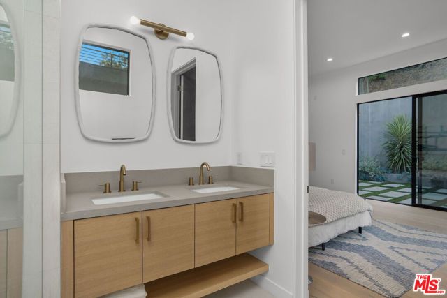 3949 N Glenalbyn Drive, Los Angeles, CA 90065