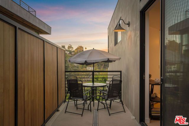 3949 N Glenalbyn Drive, Los Angeles, CA 90065