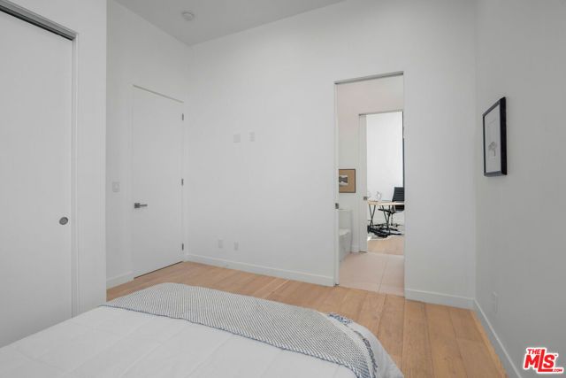 3949 N Glenalbyn Drive, Los Angeles, CA 90065