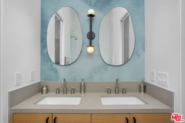 3949 N Glenalbyn Drive, Los Angeles, CA 90065