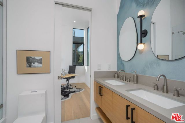 3949 N Glenalbyn Drive, Los Angeles, CA 90065