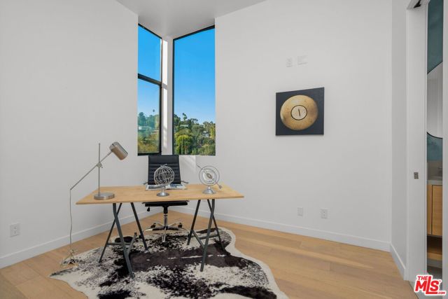 3949 N Glenalbyn Drive, Los Angeles, CA 90065
