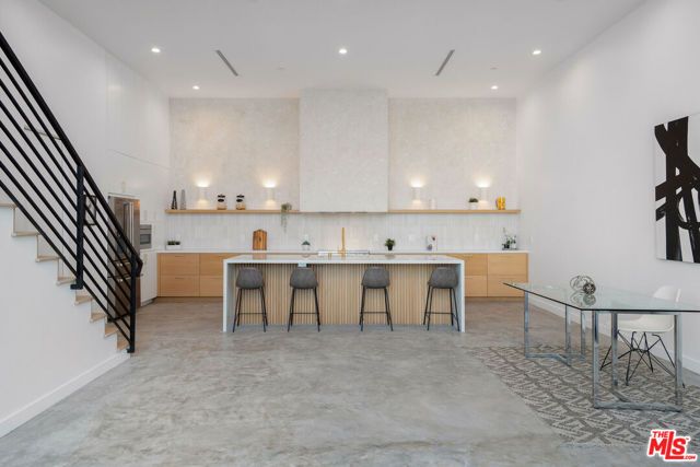 3949 N Glenalbyn Drive, Los Angeles, CA 90065