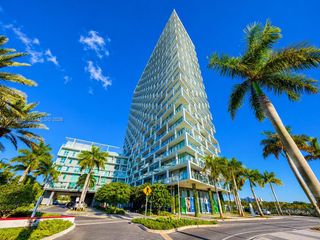 2000 METROPICA WAY 2011, Sunrise, FL 33323