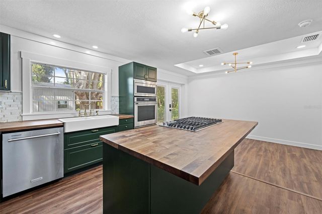 363 ROOSEVELT AVENUE, Brooksville, FL 34604