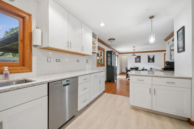 956 Bryn Mawr Avenue, Bartlett, IL 60103