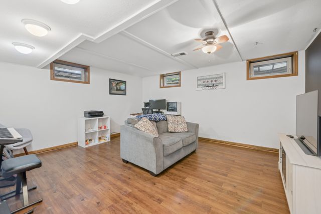 956 Bryn Mawr Avenue, Bartlett, IL 60103