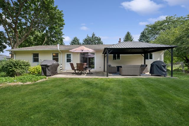 956 Bryn Mawr Avenue, Bartlett, IL 60103