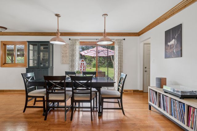956 Bryn Mawr Avenue, Bartlett, IL 60103