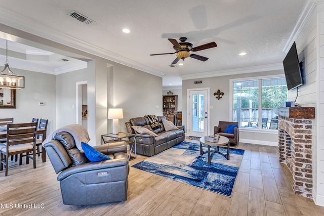 15336 Lakeview Court, Gulfport, MS 39503