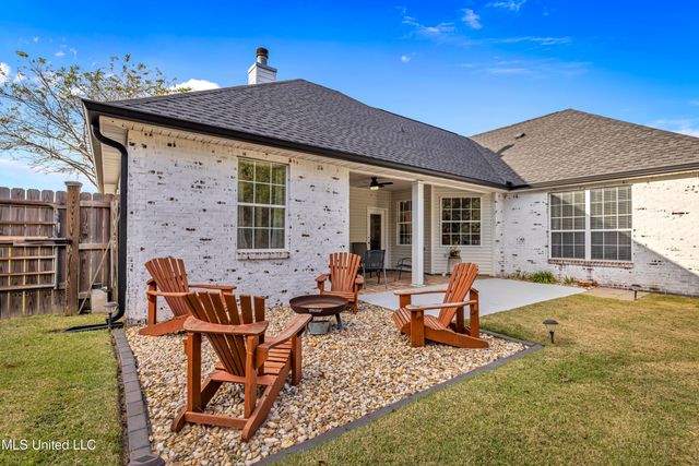 15336 Lakeview Court, Gulfport, MS 39503