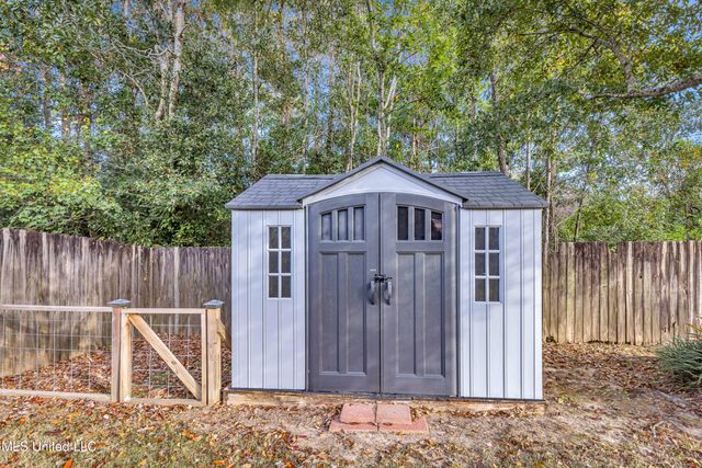 15336 Lakeview Court, Gulfport, MS 39503