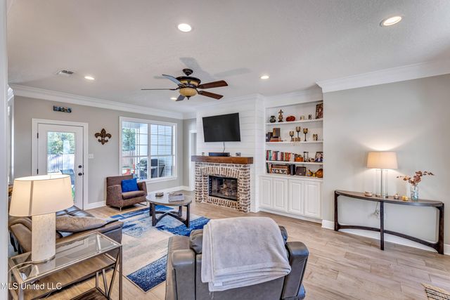 15336 Lakeview Court, Gulfport, MS 39503