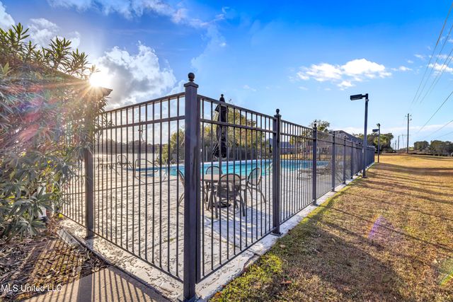 15336 Lakeview Court, Gulfport, MS 39503