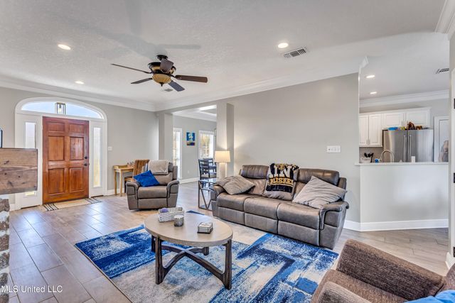 15336 Lakeview Court, Gulfport, MS 39503