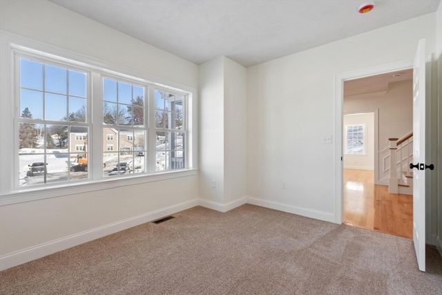 2 Clover Glen Circle, Shrewsbury, MA 01545