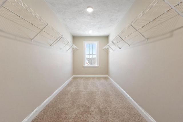 2 Clover Glen Circle, Shrewsbury, MA 01545