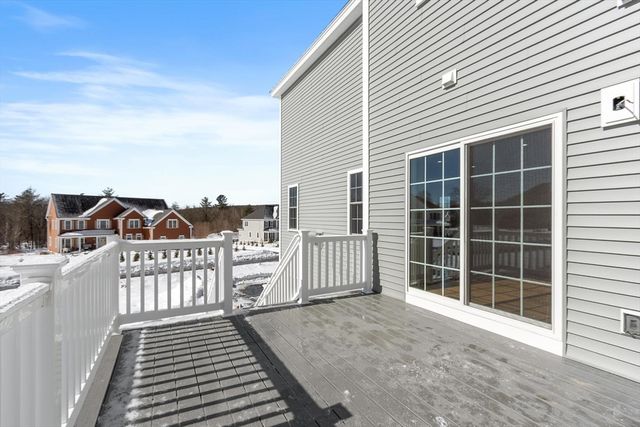 2 Clover Glen Circle, Shrewsbury, MA 01545