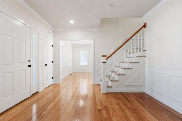 2 Clover Glen Circle, Shrewsbury, MA 01545