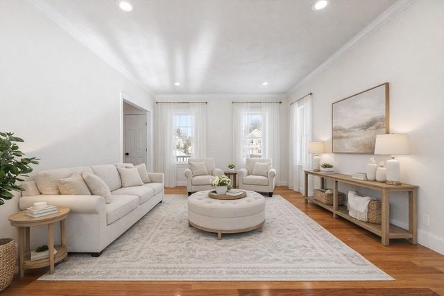 2 Clover Glen Circle, Shrewsbury, MA 01545