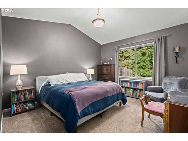 124 W JOHANNA Ct, Newberg, OR 97132