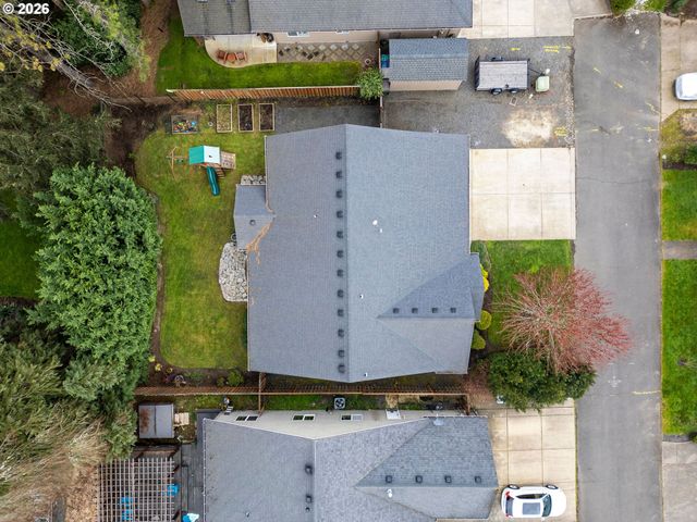 124 W JOHANNA Ct, Newberg, OR 97132