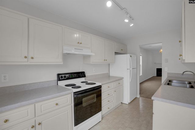29 Hampton Oaks Place, Columbia, SC 29212