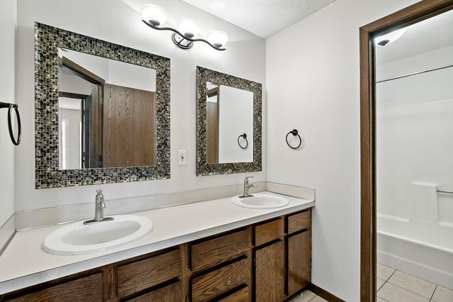 7301 W 101st Street 210, Bloomington, MN 55438