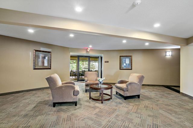 7301 W 101st Street 210, Bloomington, MN 55438