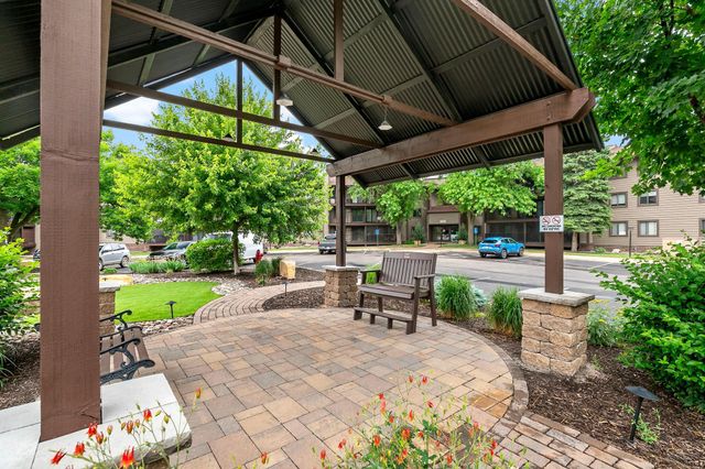 7301 W 101st Street 210, Bloomington, MN 55438