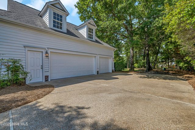 844 Arboretum Drive, Wilmington, NC 28405