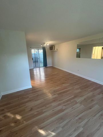 135 W Main Street APT 41, Hyannis, MA 02601