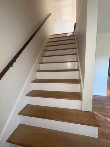 135 W Main Street APT 41, Hyannis, MA 02601