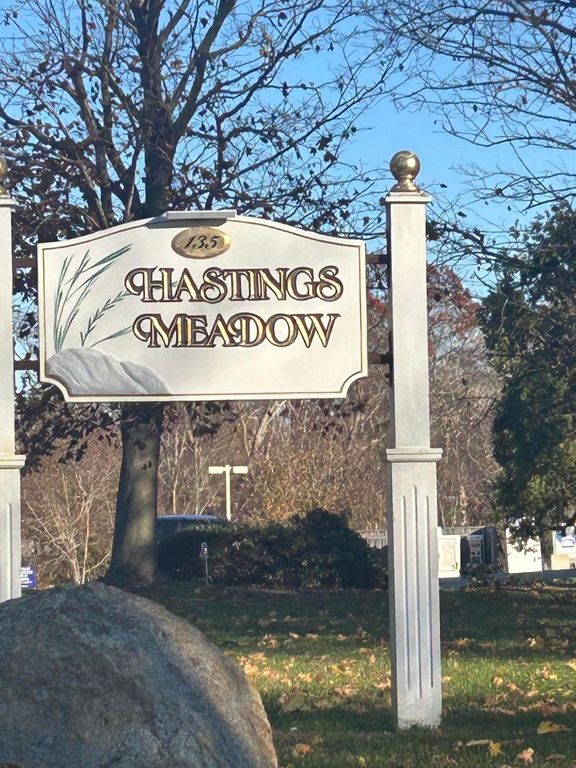 135 W Main Street APT 41, Hyannis, MA 02601