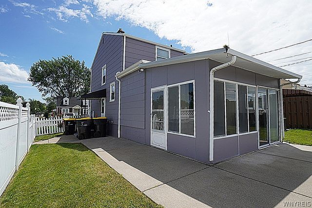196 Glencove, Tonawanda, NY 14223