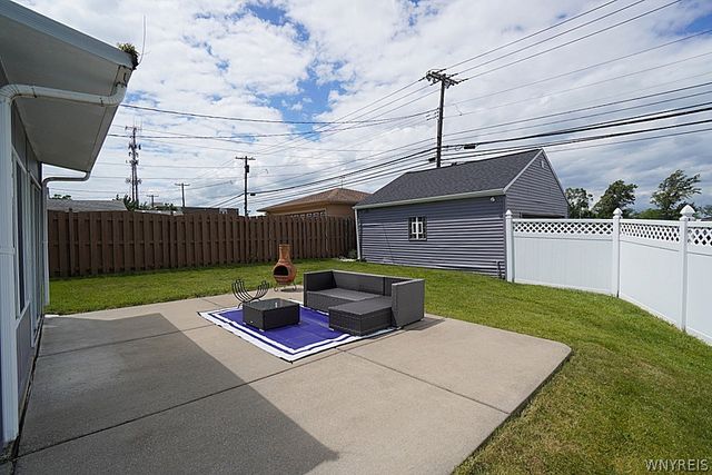 196 Glencove, Tonawanda, NY 14223